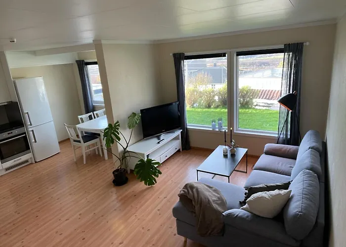 Med Nydelig Utsikt Pa Leknes! *